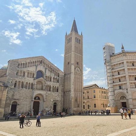 Luxury 1 Al Duomo Di Parma Διαμέρισμα Εξωτερικό φωτογραφία