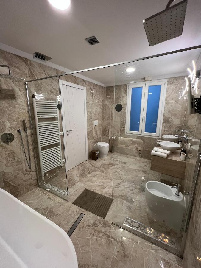 Luxury 1 Al Duomo Di Parma Διαμέρισμα Εξωτερικό φωτογραφία