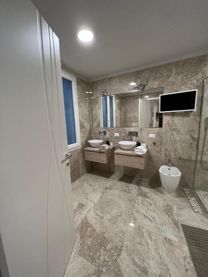 Luxury 1 Al Duomo Di Parma Διαμέρισμα Εξωτερικό φωτογραφία