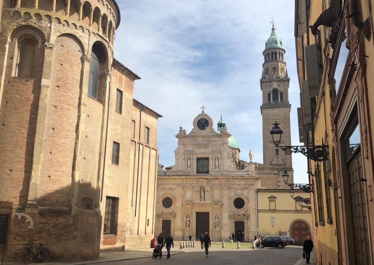 Luxury 1 Al Duomo Di Parma Διαμέρισμα Εξωτερικό φωτογραφία